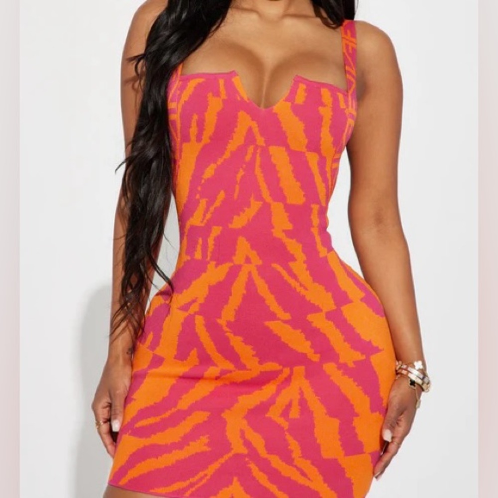 NWT v neck knit mini dress